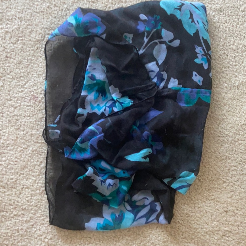 👖5/$25 infinity scarf
